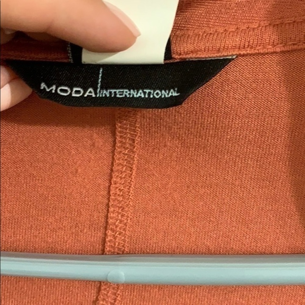 Moda International‎ - Picture 3 of 5